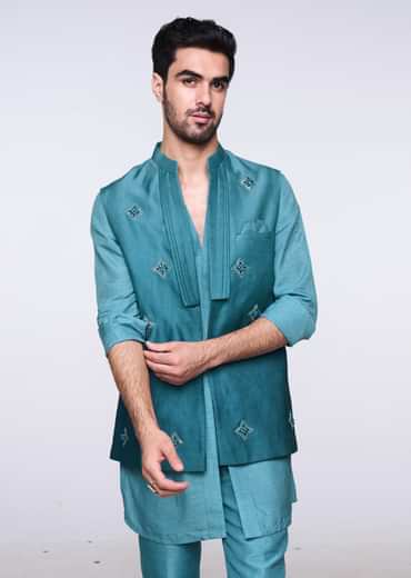 Blue Ombre Hand Embroidered Bandi And Kurta Set