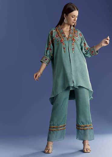 Aqua Green Crush Silk Kurta Set With Resham And Beads Work