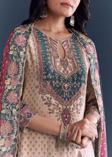 Baby Pink Crepe Kurta Set With Indie Print And Zari Work