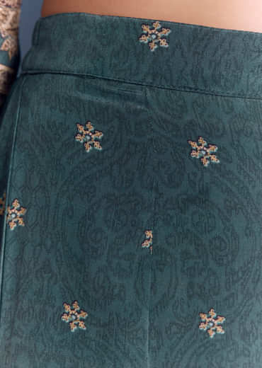 Beige Blue Ombre Crepe Kurta Set With Indie Print And Zari Work