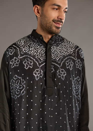 Black Cotton Silk Kurta Set For Men With Hand Dyed Bandhani Print