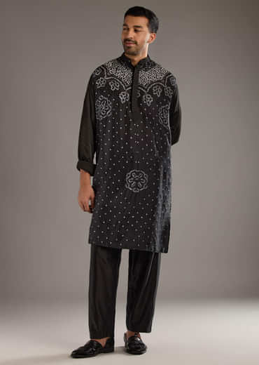 Black Cotton Silk Kurta Set For Men With Hand Dyed Bandhani Print