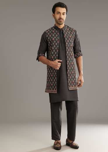 Black Cotton Silk Kurta Set With Symmetric Floral Threadwork