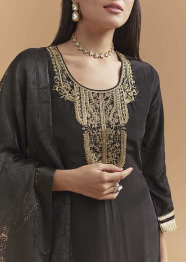 Black Crepe Kurta Set With Zardosi And Gota Work