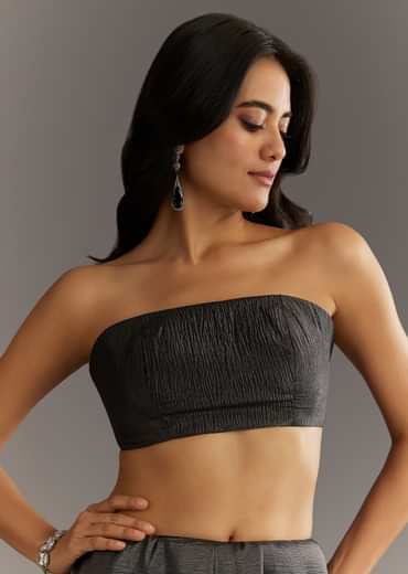 Black Crushed Tissue Saree With Scallop Embroidered Border