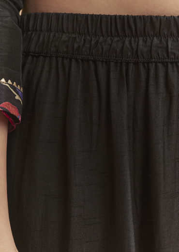 Black Dola Silk Kurta Set With Gota Work And Floral Print