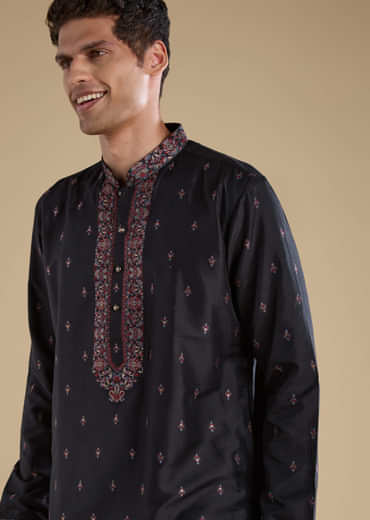 Black Embroidered Mens Kurta Set with Kashmiri Print Dupatta