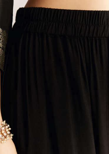 Black Georgette Banarasi Kurta Set With Mirror And Cutdana Neckline