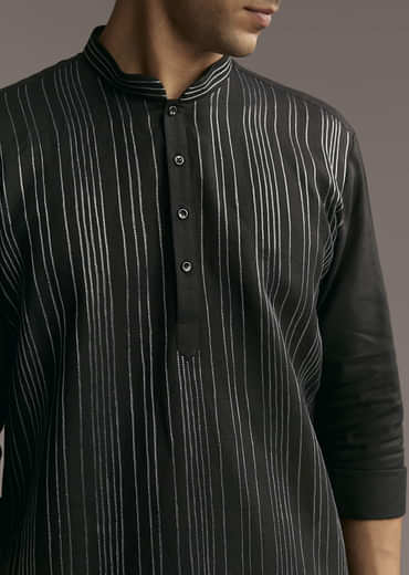 Black Linen Kurta Set For Men With Resham Embroidery