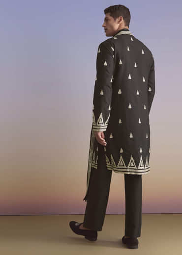 Black Silk Kurta Set For Men With Zari And Sequins Work