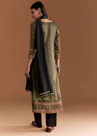 Black Silk Kurta Set With Floral Print And Hand Embroidery