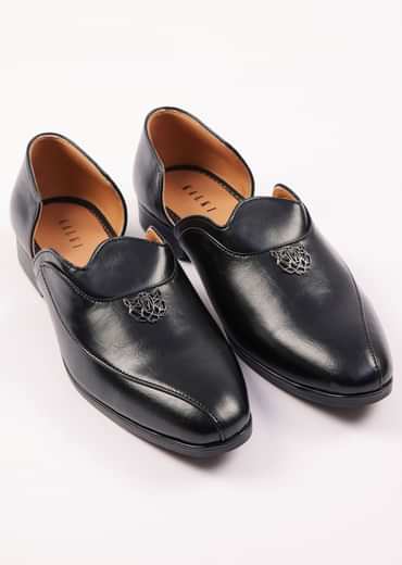 Black Glossy Juttis For Men