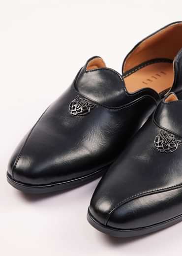 Black Glossy Juttis For Men