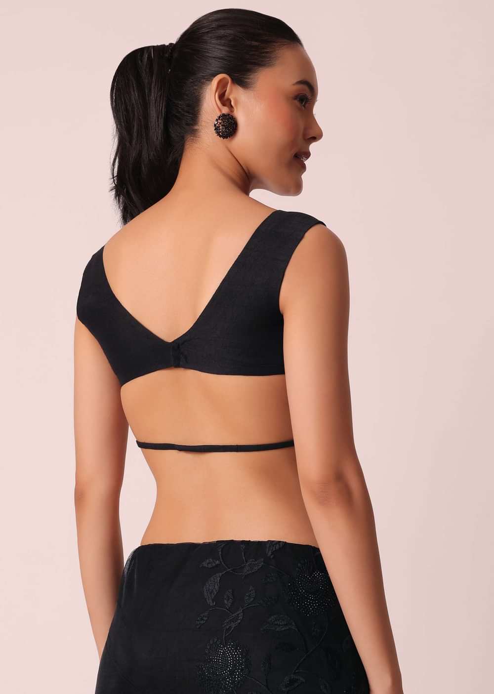 Black Net Saree With Floral Threadwork And Unstitched Blouse Piece