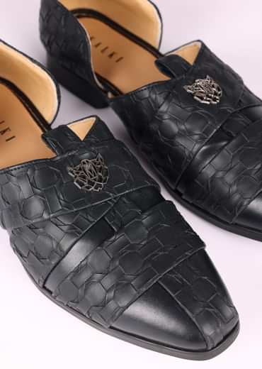 Black Vegan Leather Jutti With Criss Cross Design