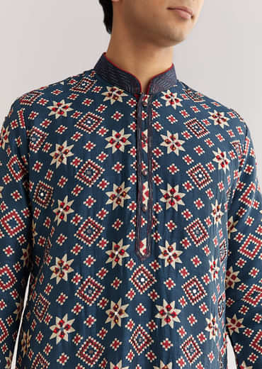 Blue Rawsilk Kurta Set With Beaded Embroidery