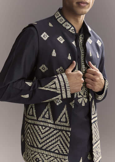 Blue Silk Kurta Jacket Set For Men With Sequins And Zari Embroidery
