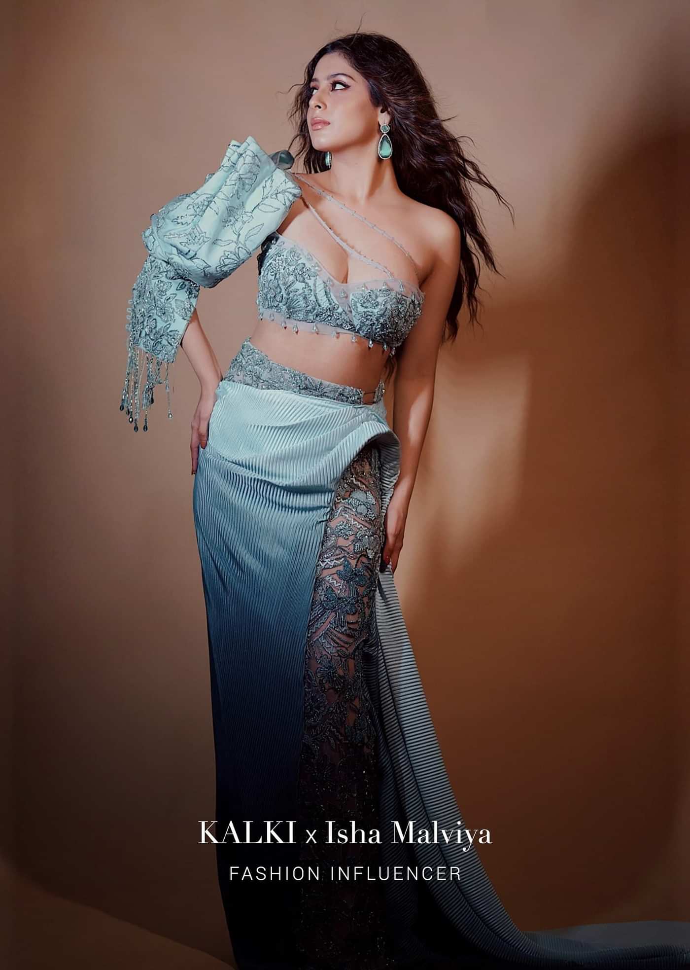 Blue Ombre Asymmetric Slit Trail Skirt And Balloon Sleeve Blouse