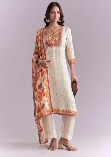 Cream Silk Kurta Set With Ikat Style Print