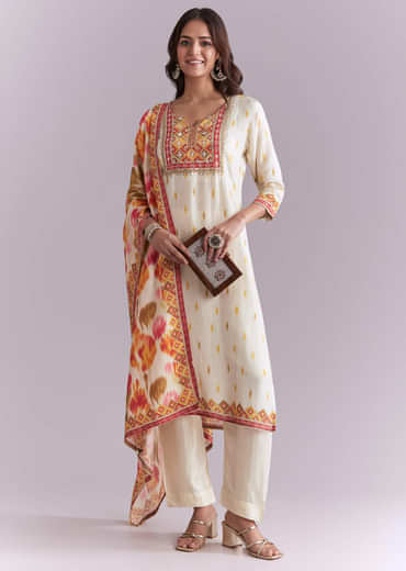 Cream Silk Kurta Set With Ikat Style Print
