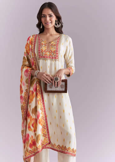 Cream Silk Kurta Set With Ikat Style Print