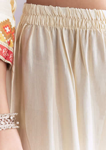 Cream Silk Kurta Set With Ikat Style Print