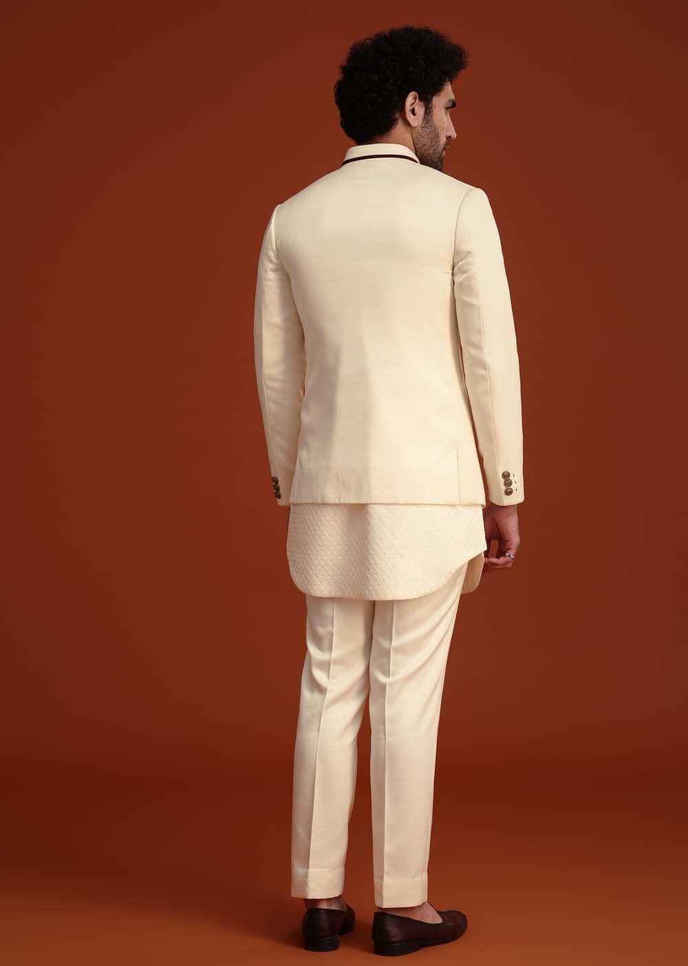 Cream Kurta Jodhpuri Set With Velvet Patch Work Broach