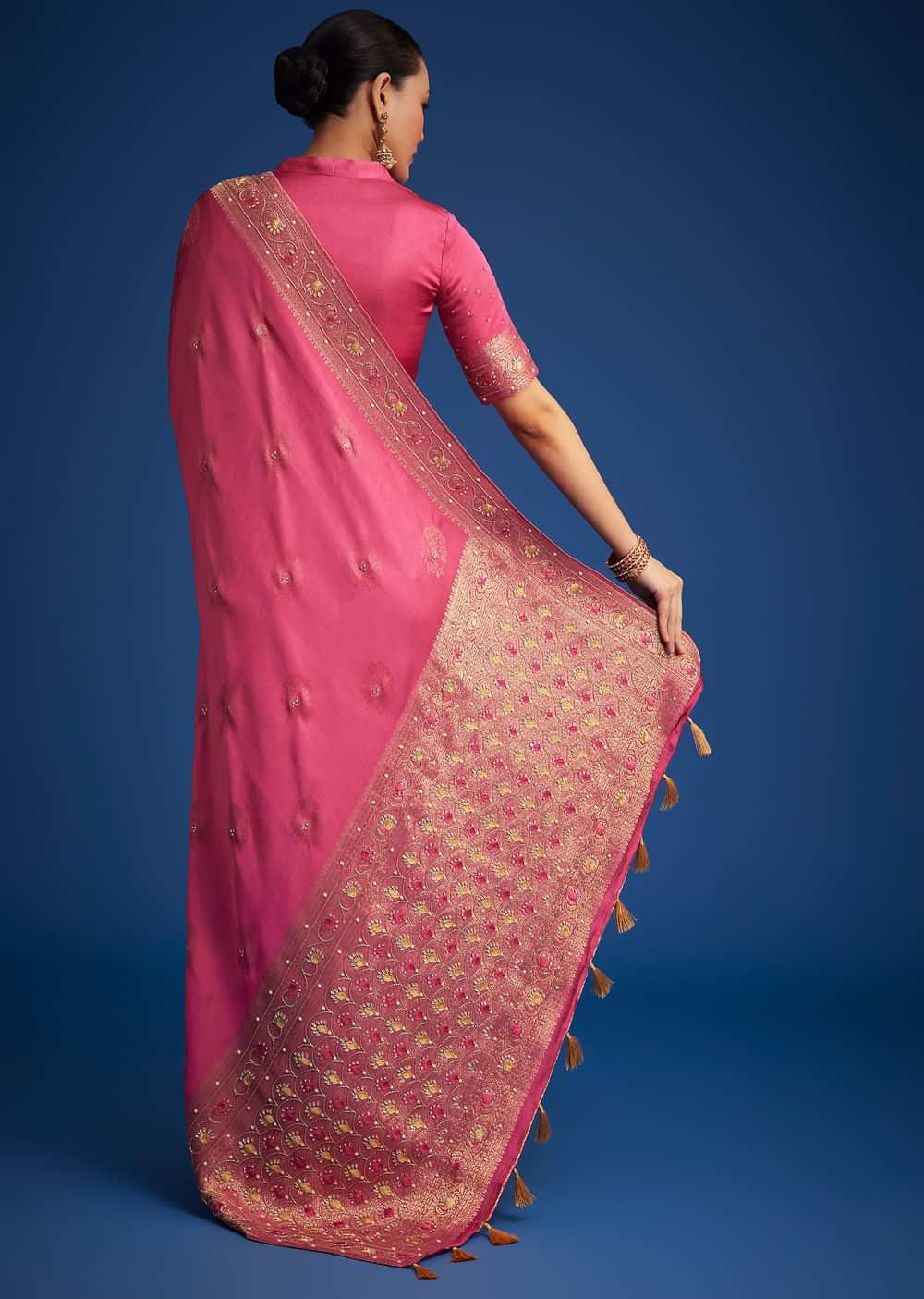 Dusky Orange Dola Silk Saree With Embroidered Border And Pallu