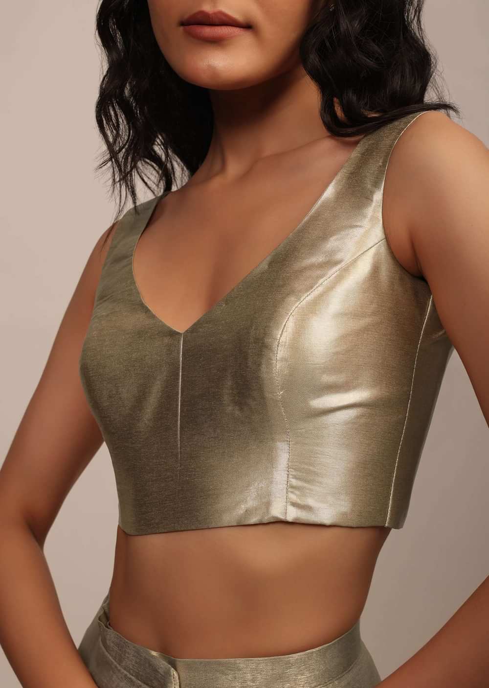 Golden Sleeveless Blouse In Gold Brocade With A V-Neckline