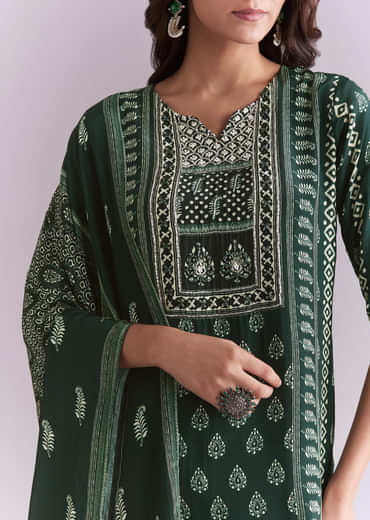 Green Crepe Kurta Set With Indie Print And Moti Detail