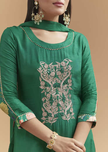 Green Dola Silk Kurta Set With Gota Work And Floral Print