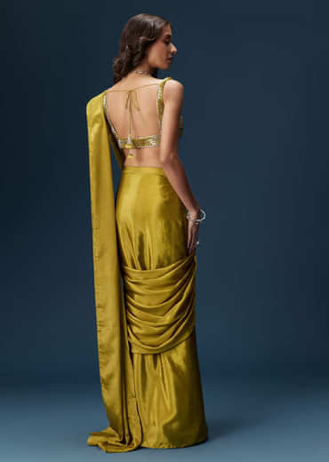 Green Drape Saree With V Neck Blouse And Belt