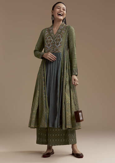Green Indie Print Cotton Kurta Set with Thread Work
