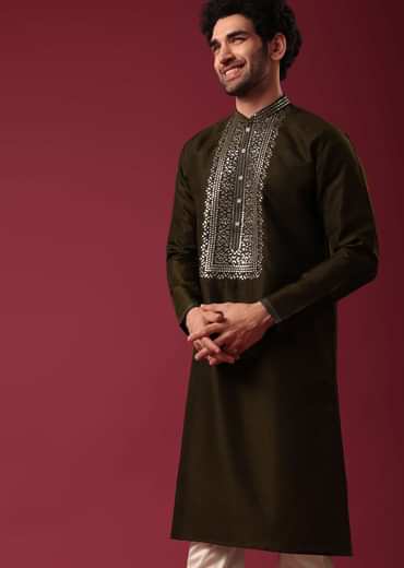 Green Kurta Set In Silk with Leather Work