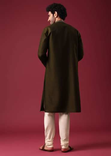 Green Kurta Set In Silk with Leather Work