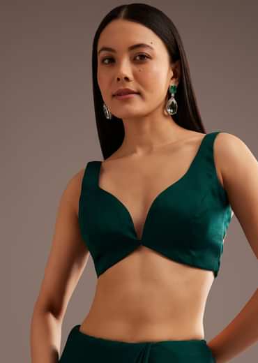 Green Organza Saree With Cutdana And Sequins Border