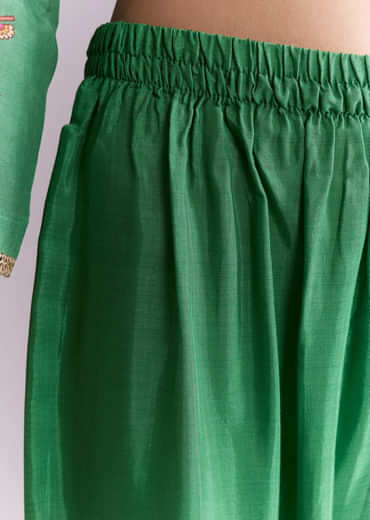 Green Silk Kurta Set With Indie Print And Gota Work