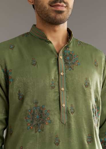 Green Silk Kurta Set With Printed Artwork