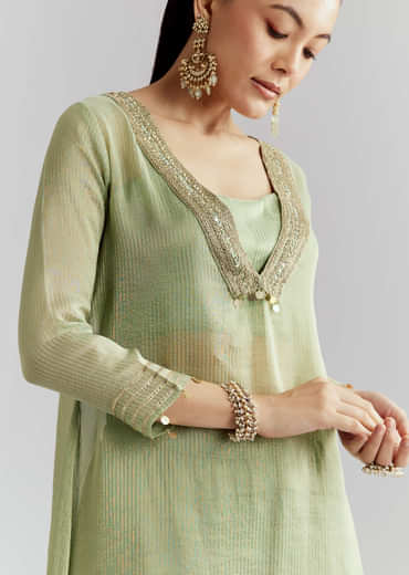 Green Tissue Kurta Set With Intricate Embroidery