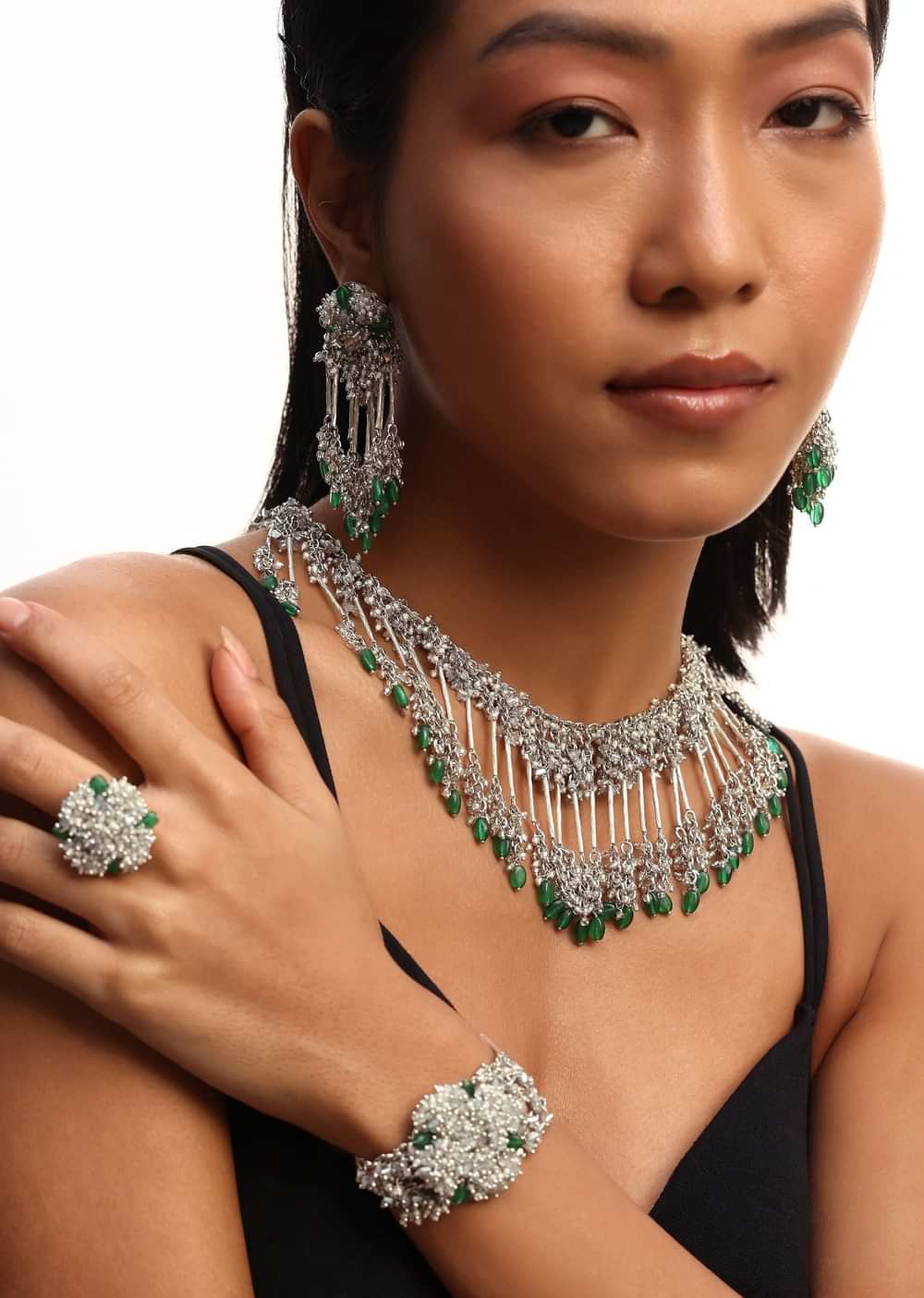 Green And Silver Handcrafted Necklace Set In Mix Metal