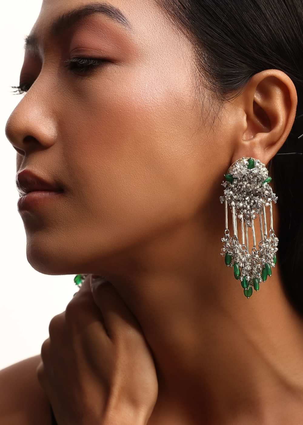 Green And Silver Handcrafted Necklace Set In Mix Metal