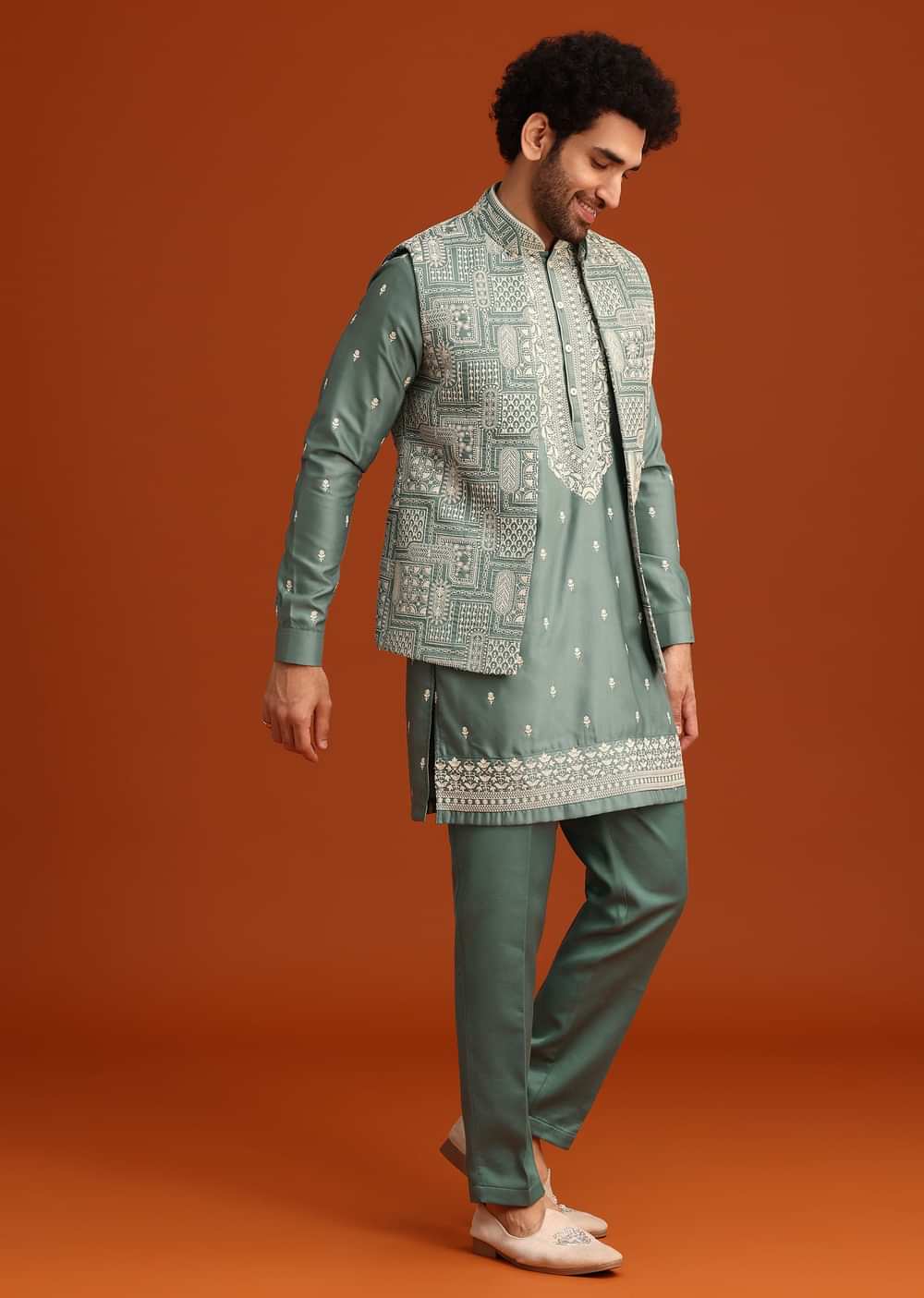 Green Embroidered Jacket Kurta Set In Linen Satin