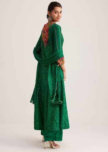 Green Silk Kurta Set With Resham Embroidery And Textured Dupatta
