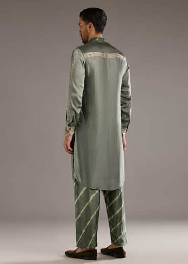Grey Silk Kurta Set For Men With Hand Dyed Leheriya Print
