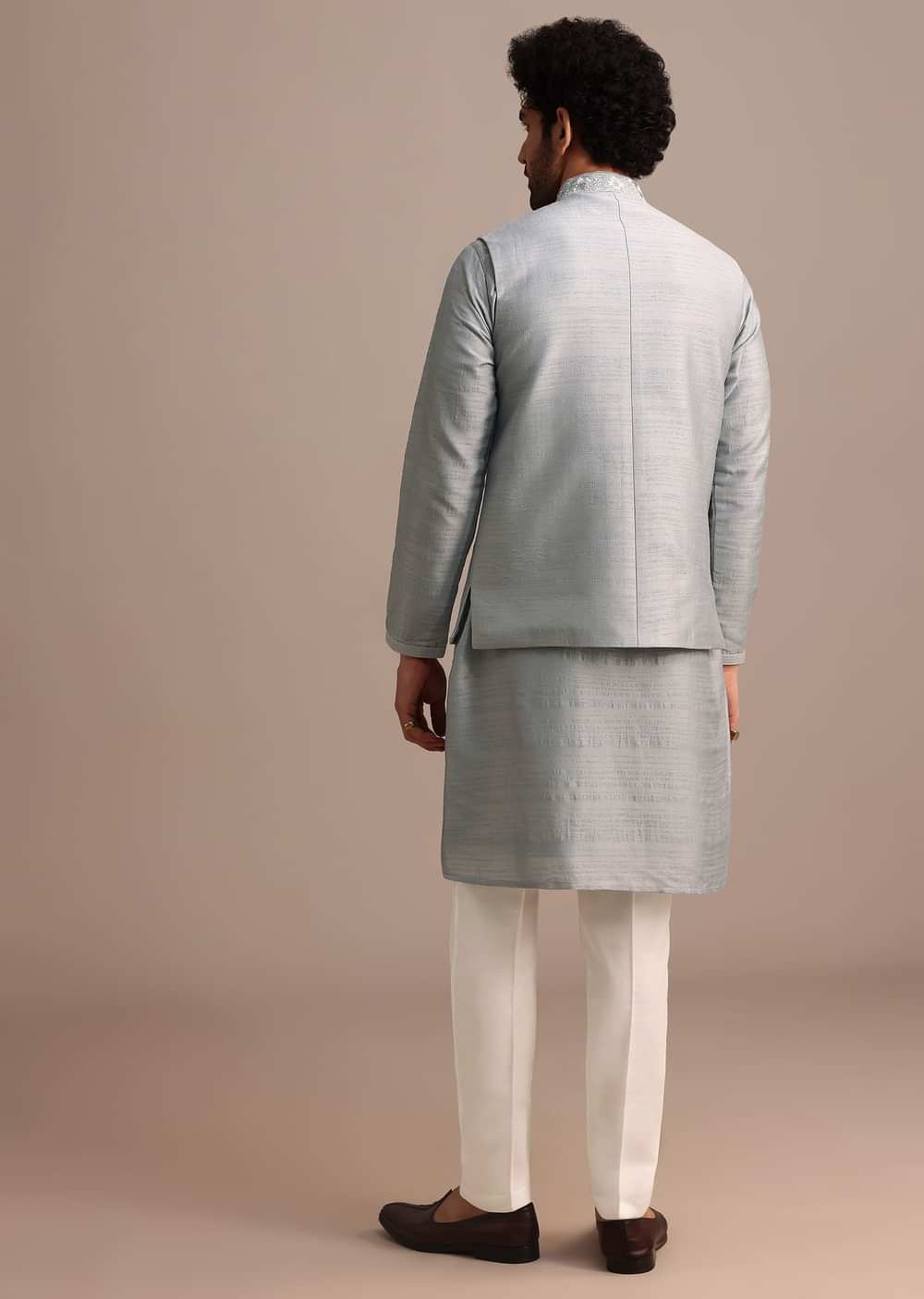 Grey Kurta Jacket Set With Thread Work And Mirror Embroidery For Men