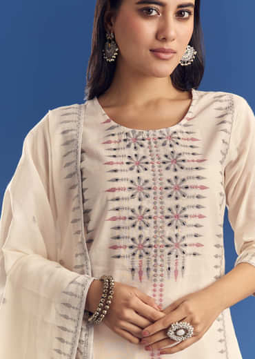 Ivory Thread Weave Mul Cotton Kurta Set With Dupatta