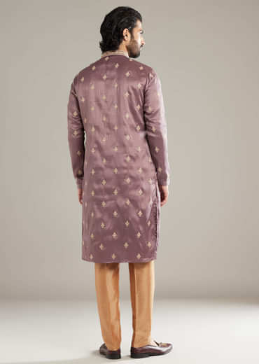 Lavender Silk Kurta Set For Men With Resham Hand Embroidery