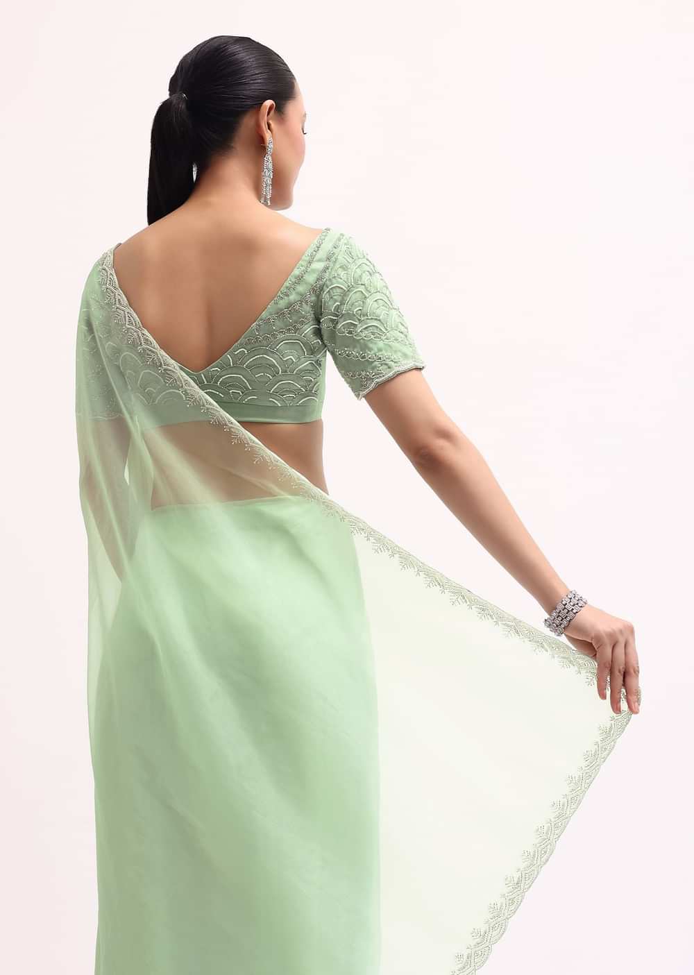 Light Green Scallop Border Saree With Unstitched Blouse