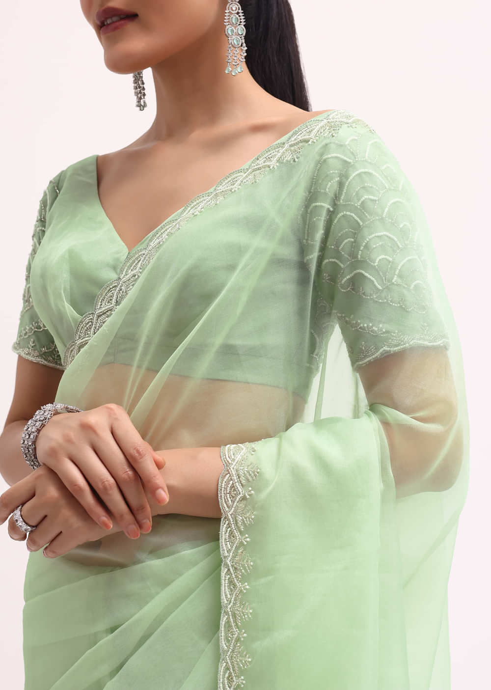 Light Green Scallop Border Saree With Unstitched Blouse