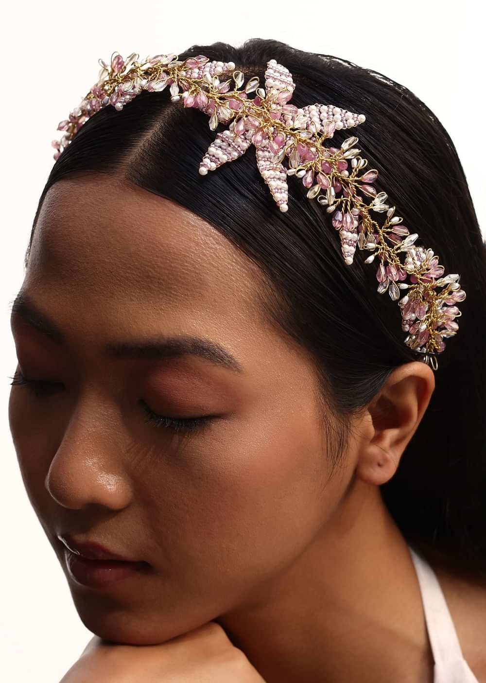 Lilac And White Handcrafted Head Gear In Mix Metal